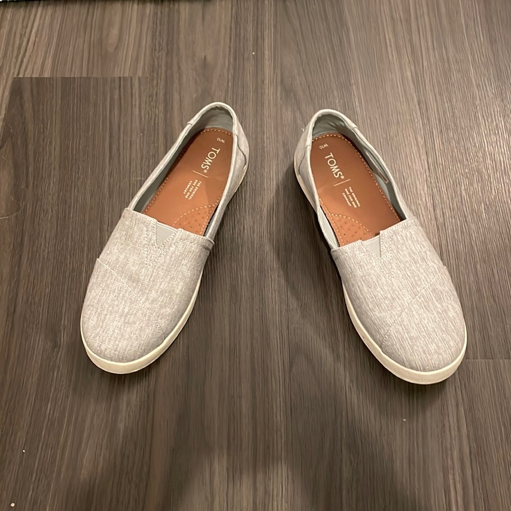 Toms Alpargata slip ons grey size 10